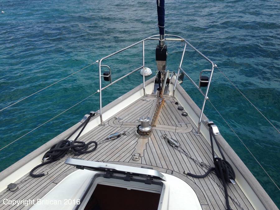 10 Steps to Picking up a Mooring Buoy & 14 Tips to Avoid Making