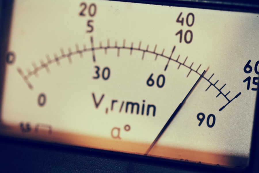 Manage Your Boat Battery Bank with a Voltmeter