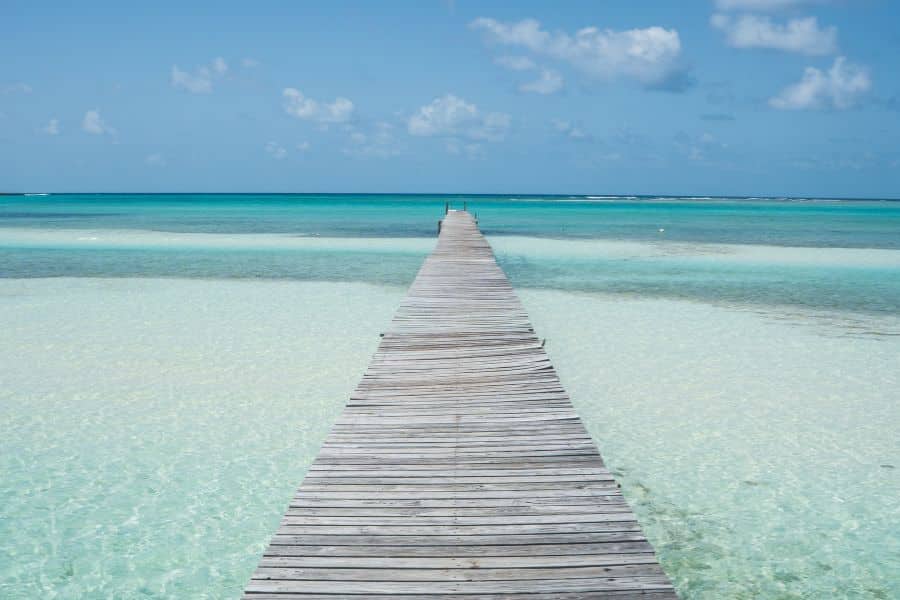 sailing the bahamas