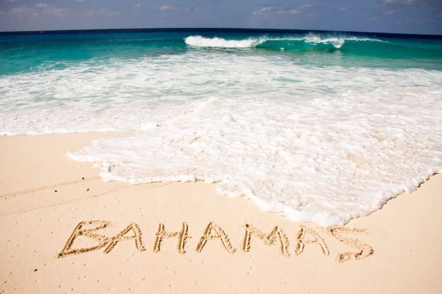 sailing the bahamas